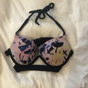 Victoria’s Secret bikini top